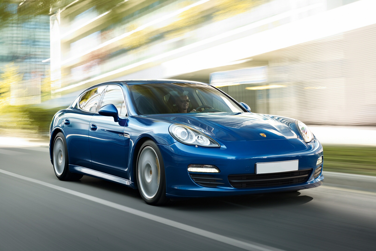 Used Porsche Panamera S Hybrid (2011 - 2013) + Guide - Image 1