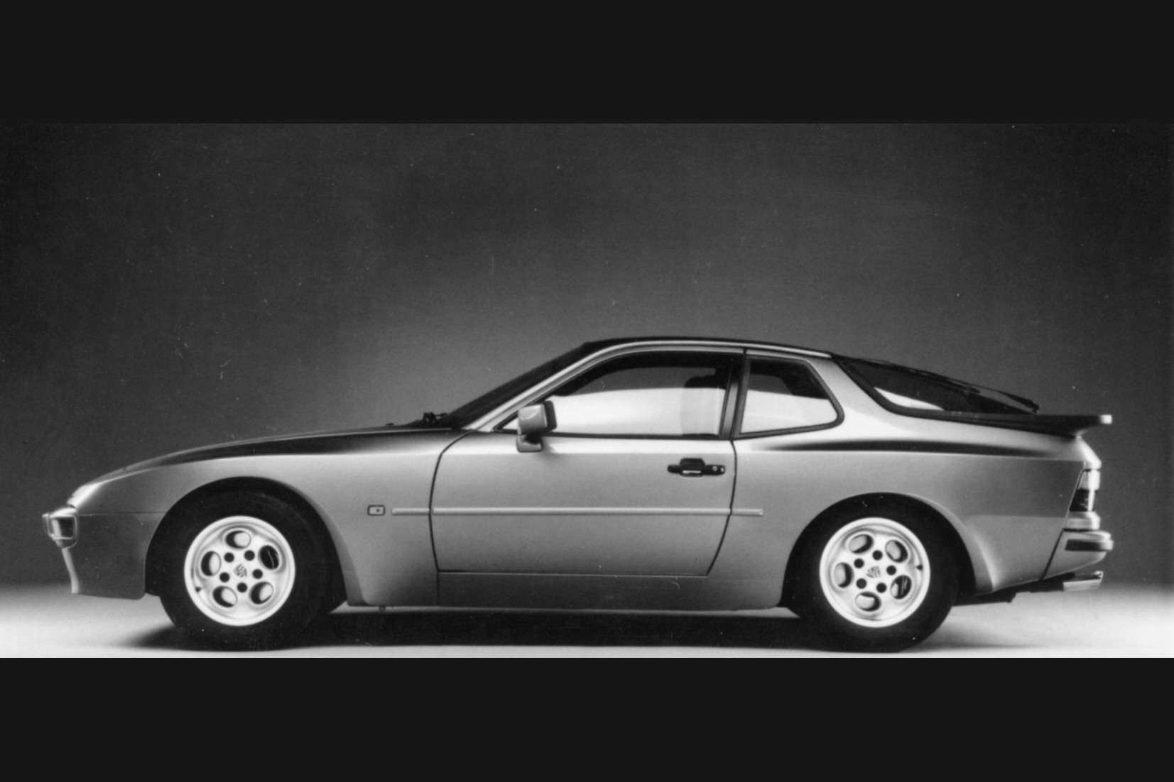 Used Porsche 944 (1982 - 1991) + Guide - Image 1