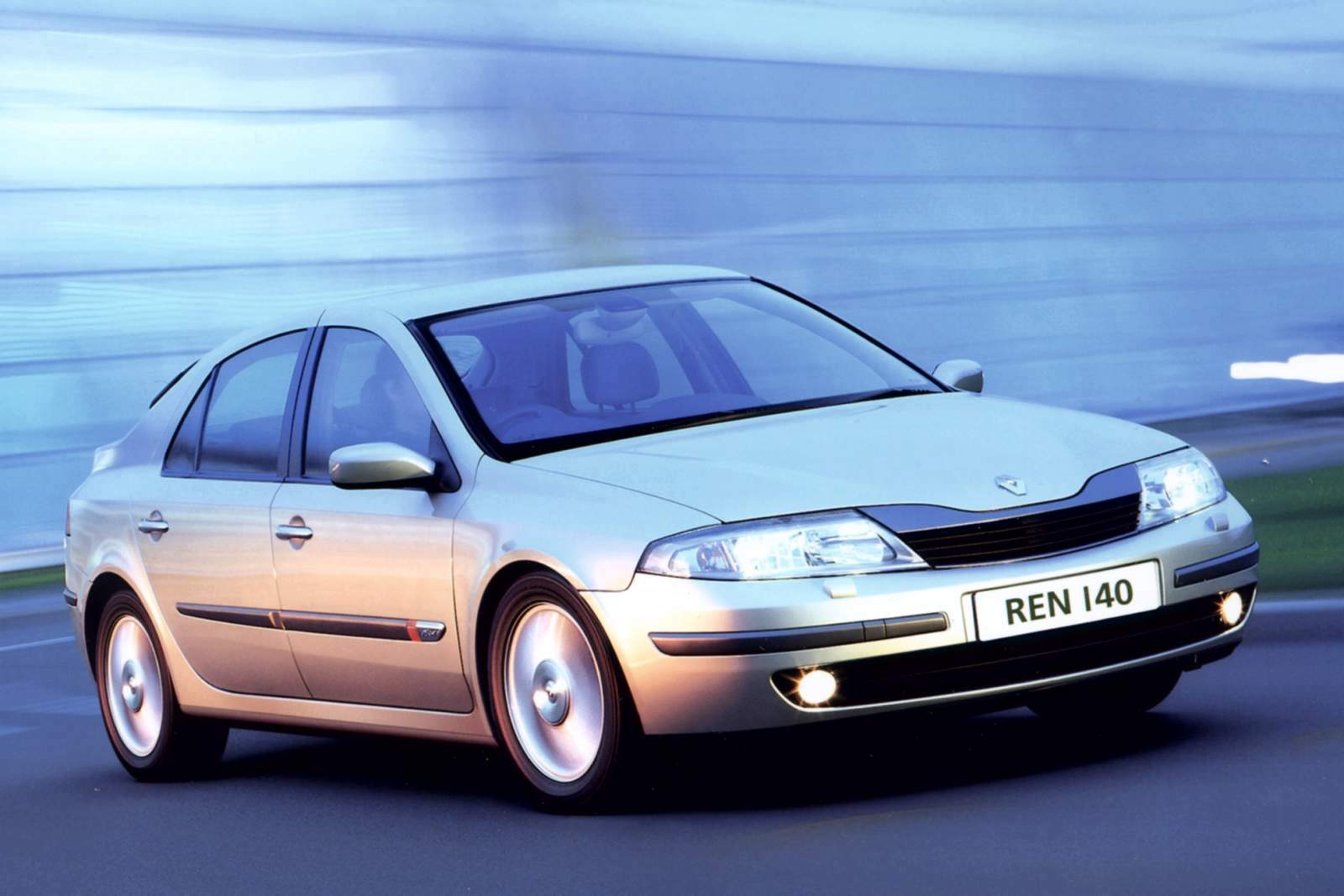 Used Renault Laguna II (2001 - 2007) + Guide - Image 1