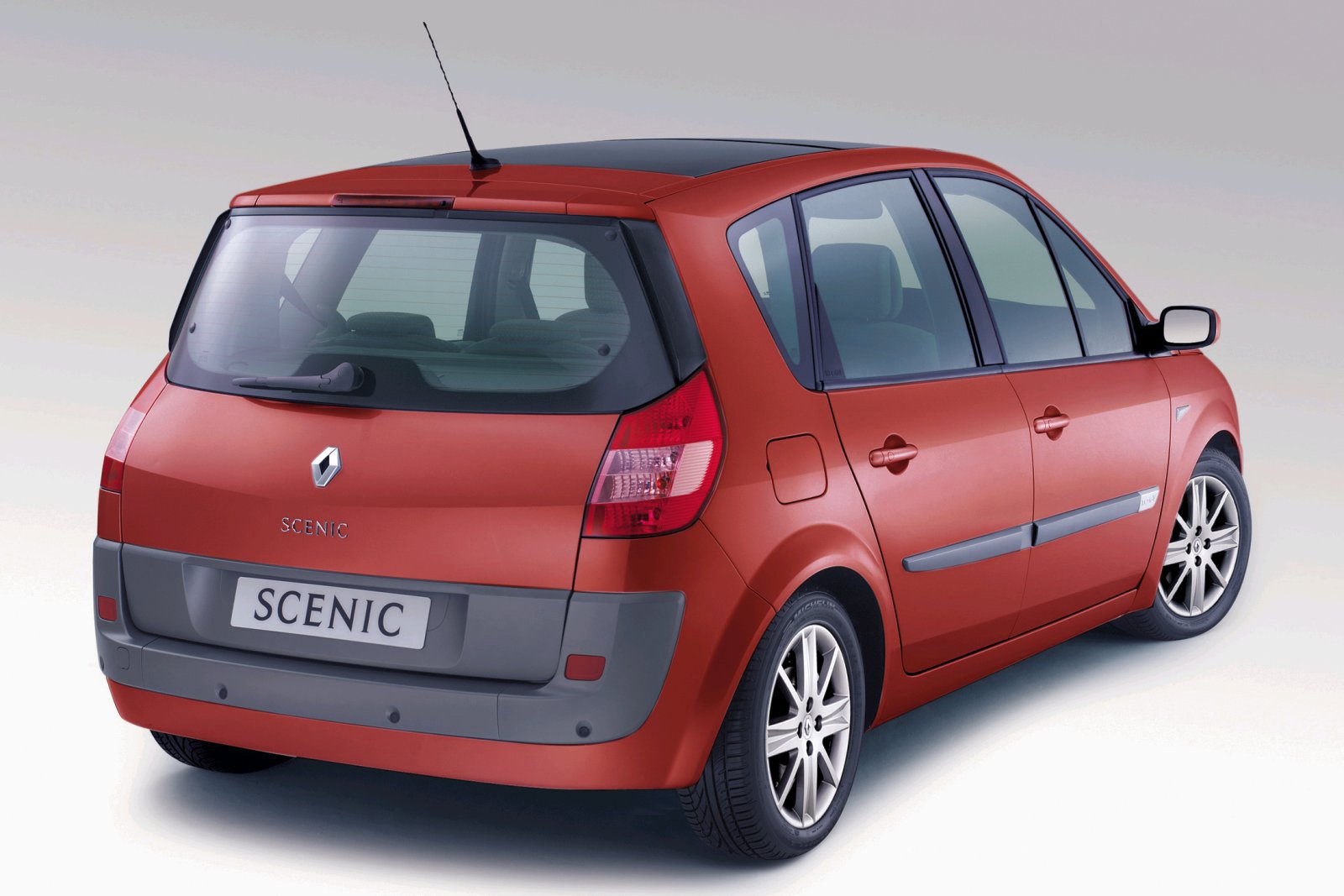 Used Renault Scenic (2003 - 2009) + Guide - Image 1