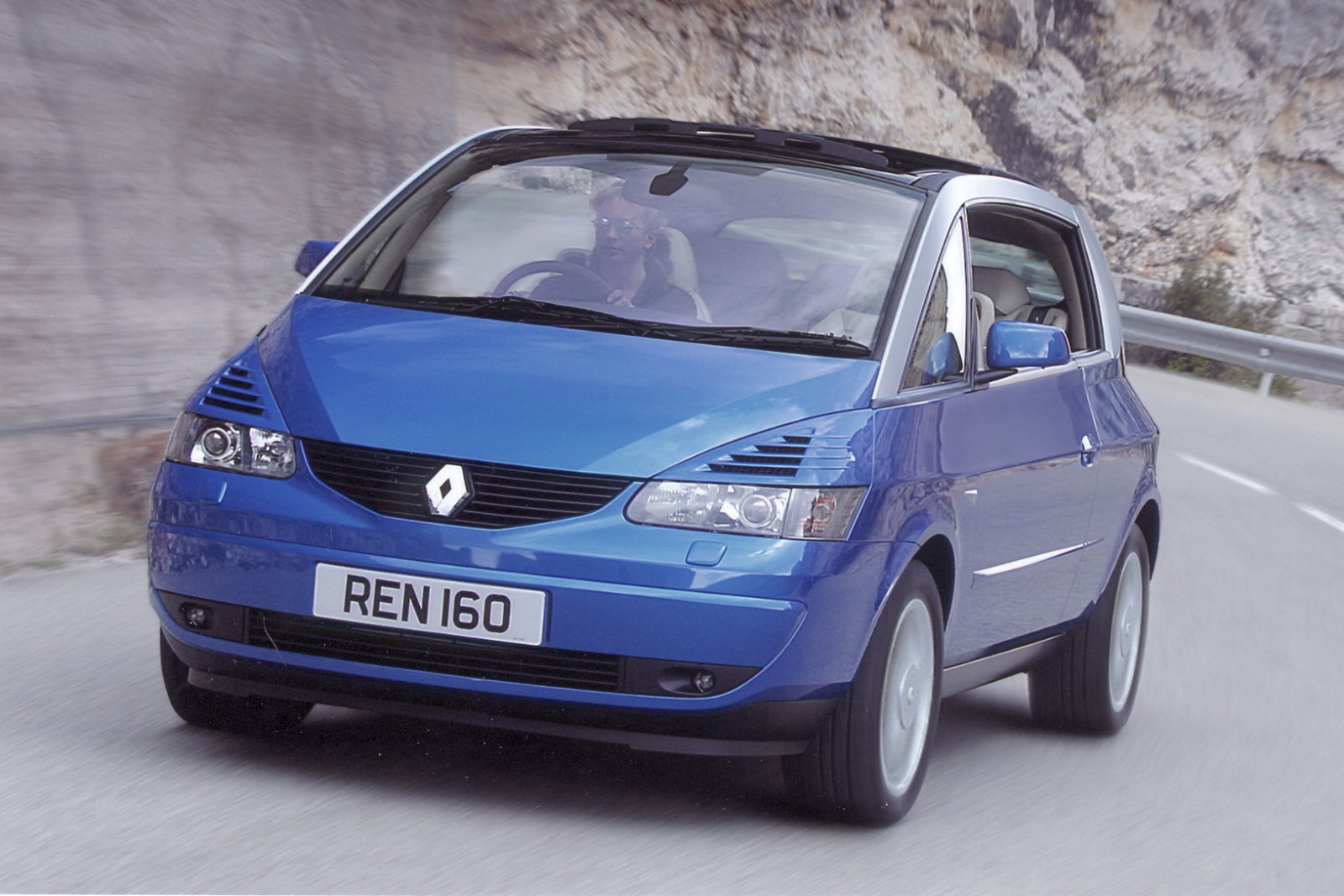 Used Renault Avantime (2002 - 2003) + Guide - Image 1