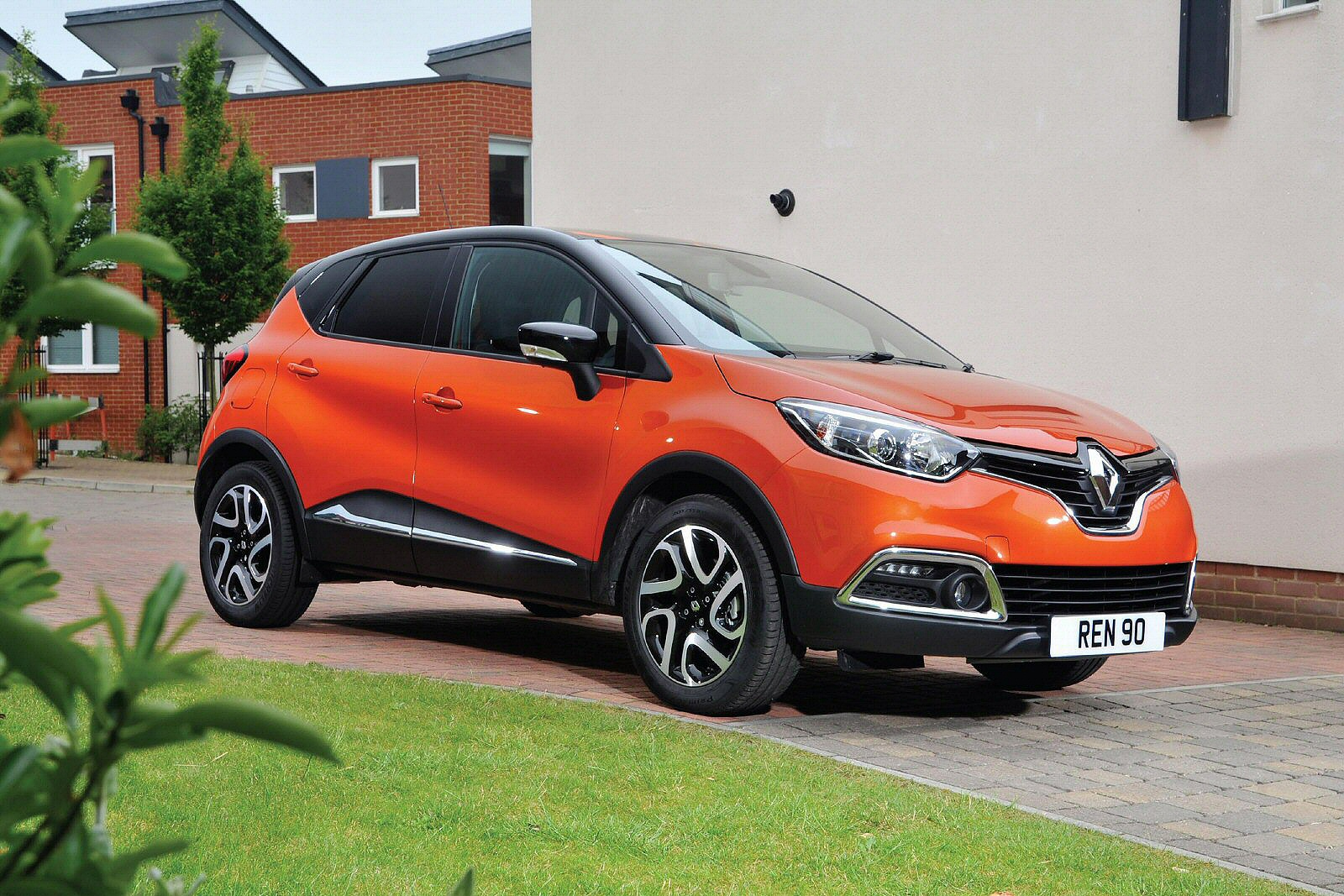 Used Renault Captur (2013 - 2017) + Guide - Image 1