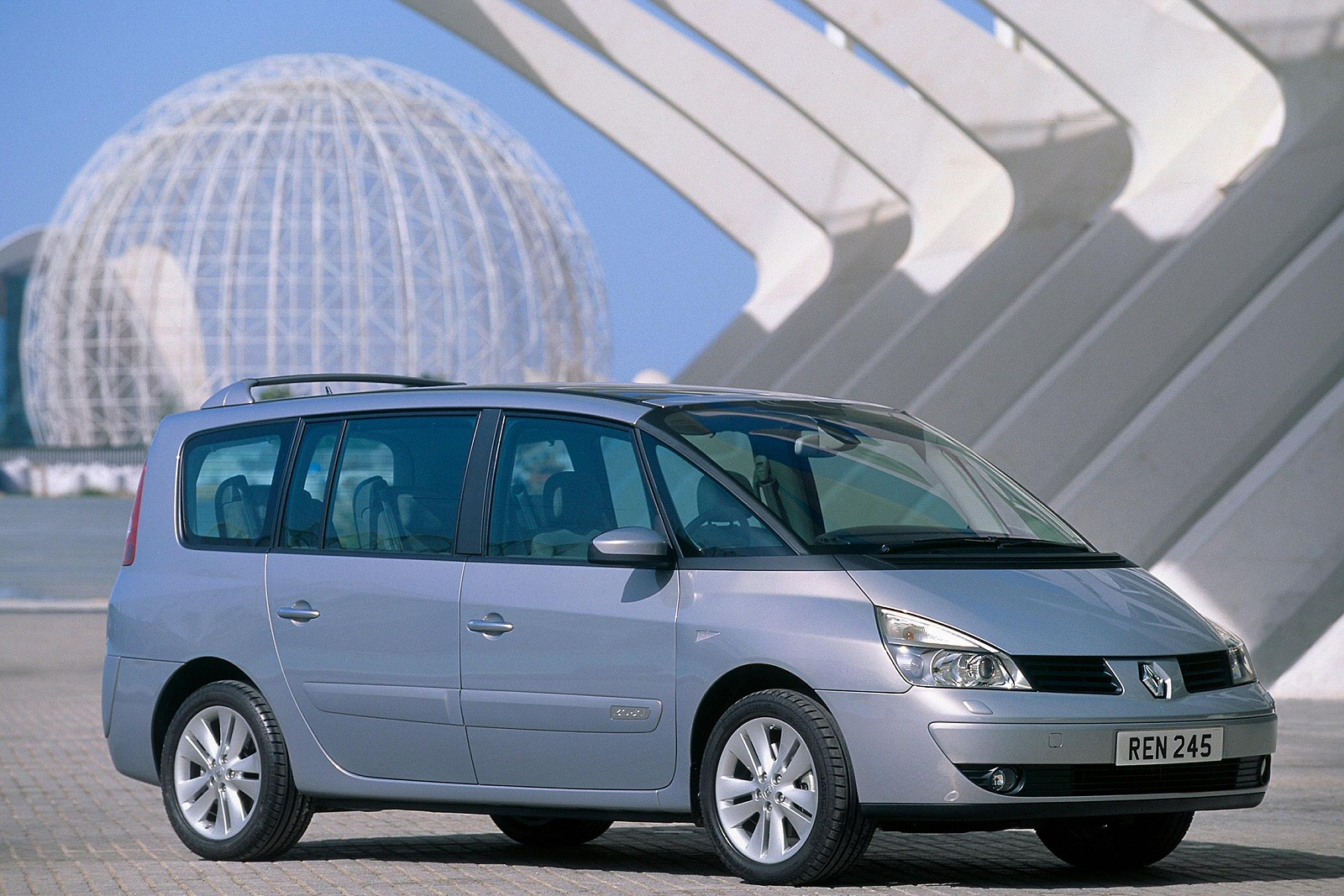 Used Renault Espace (2002-2010) + Guide - Image 1