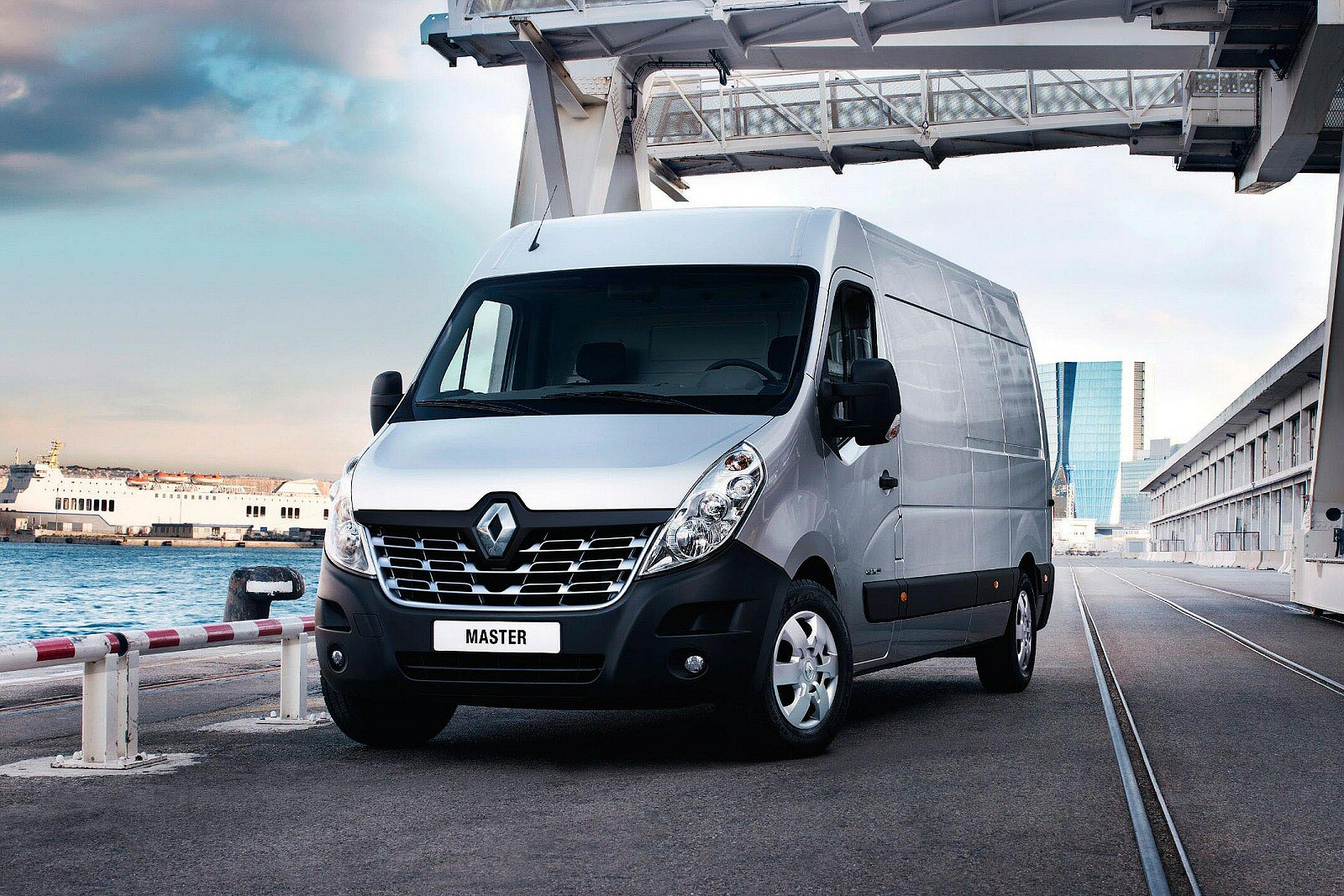 Used Renault Master (2010 - 2019) + Guide - Image 1
