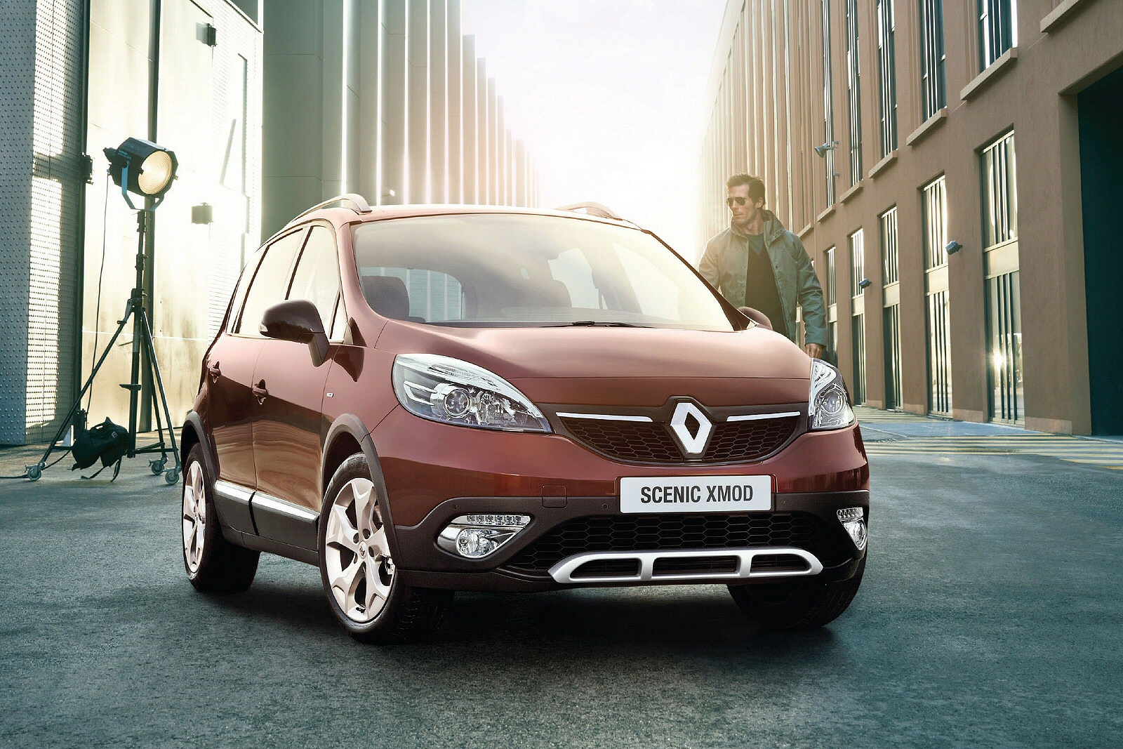 Used Renault Scenic XMOD (2013 - 2016) + Guide - Image 1