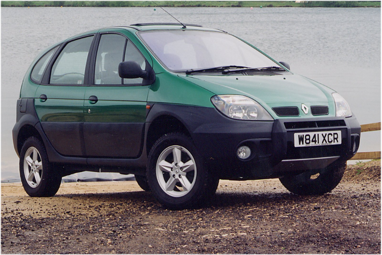 Used Renault Scenic RX4 (2000 - 2003) + Guide - Image 1