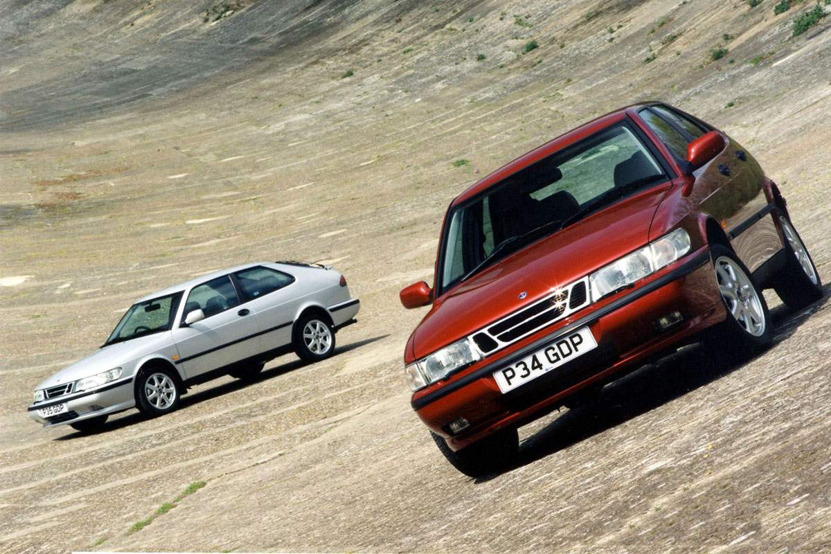 Used Saab 900 (1993 - 1998) + Guide - Image 1