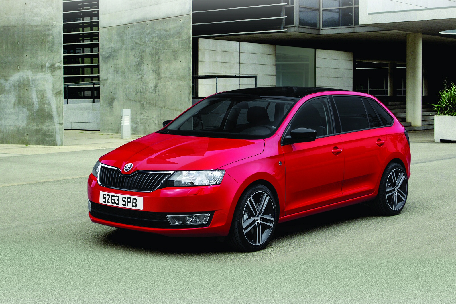 Used Skoda Rapid Spaceback (2014 - 2018) + Guide - Image 1