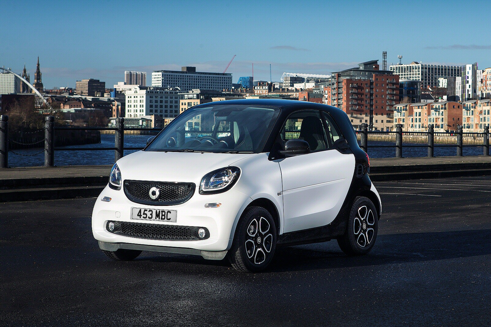 Used smart fortwo (2015 - 2023) + Guide - Image 1