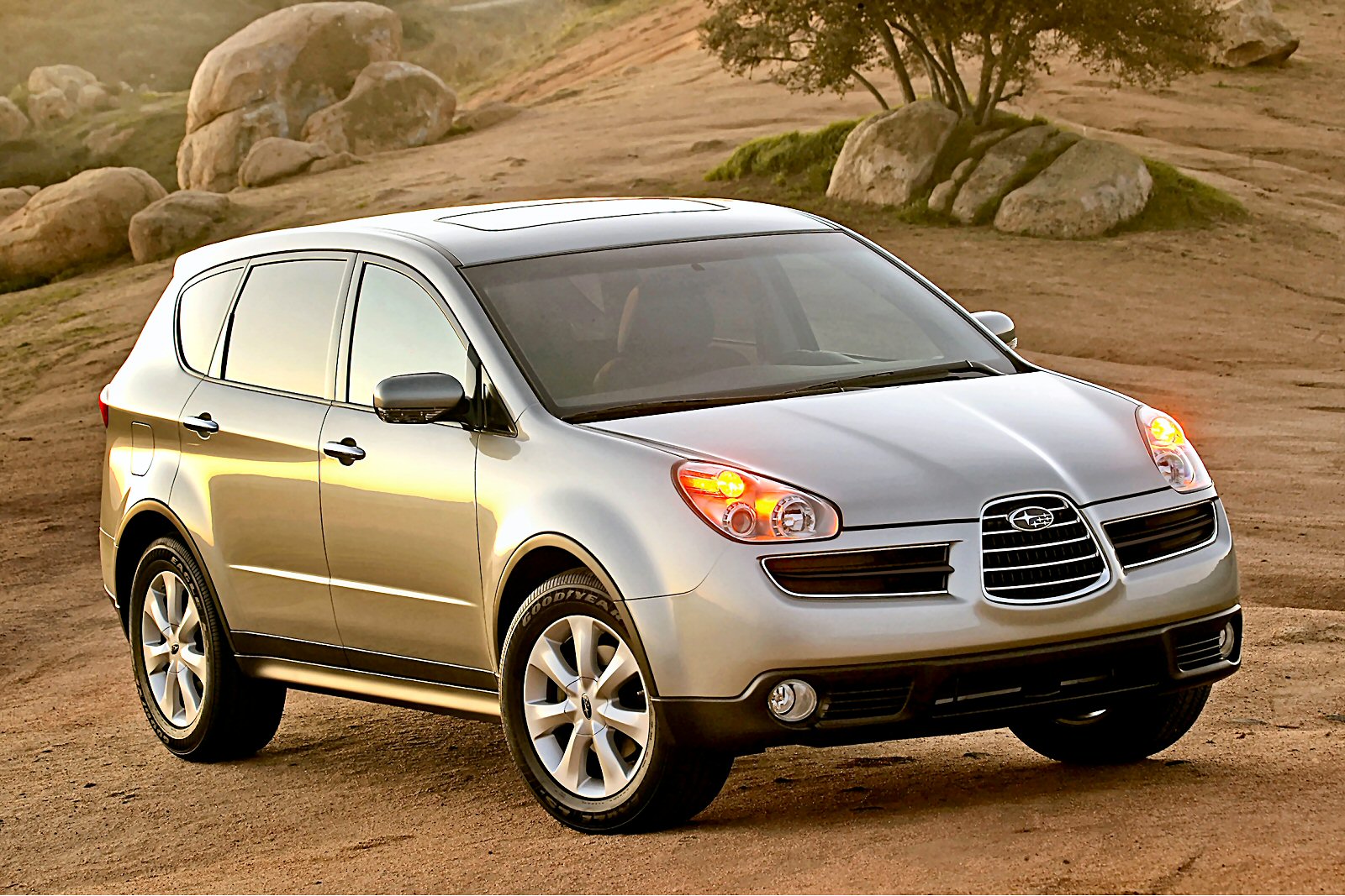 Used Subaru B9 Tribeca (2006 - 2009) + Guide - Image 1
