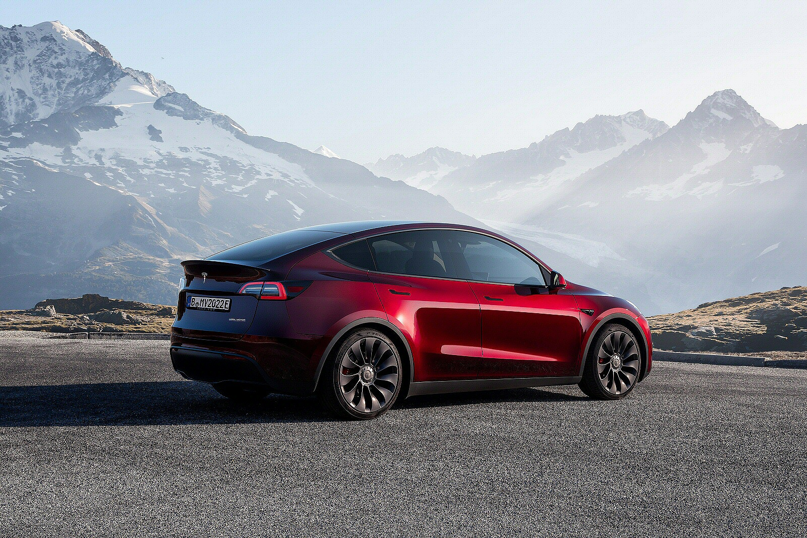 Used Tesla Model Y (2021 - 2024) + Guide - Image 1