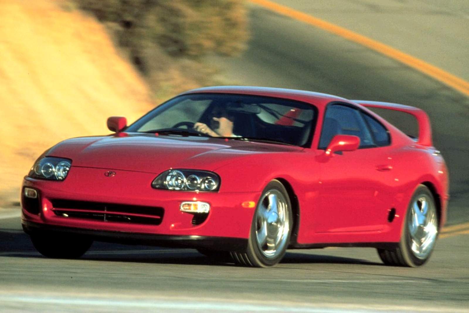 Used Toyota Supra (1993 - 1996) + Guide - Image 1