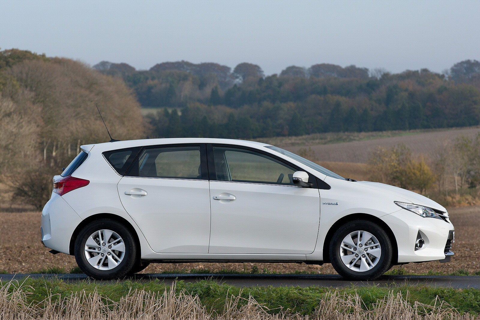 Used Toyota Auris (2013 - 2015) + Guide - Image 1