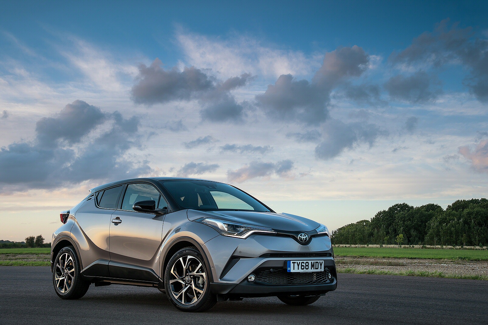 Used Toyota C-HR (2016-2019) + Guide - Image 1