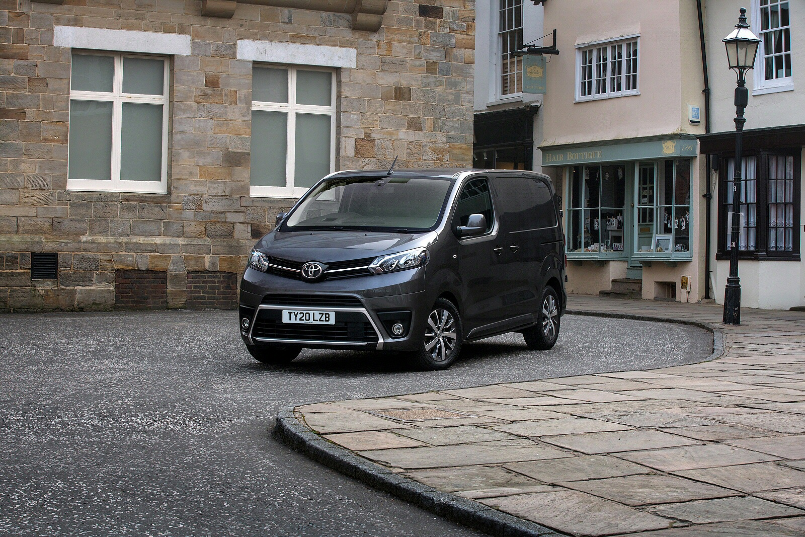 Used Toyota Proace Van (2016 - 2023) + Guide - Image 1