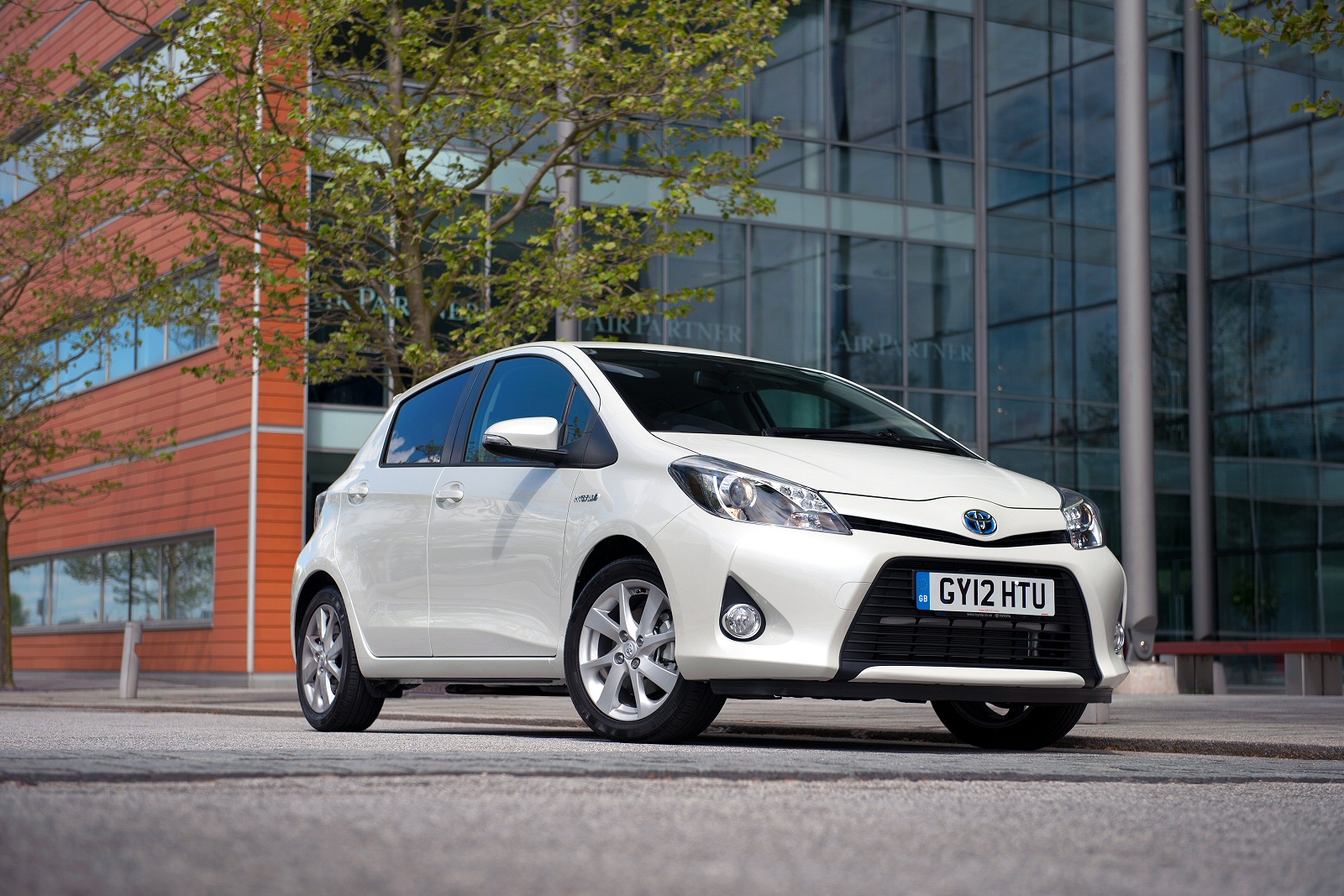 Used Toyota Yaris (2011 - 2014) + Guide - Image 1