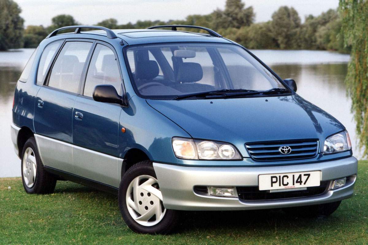 Used Toyota Picnic (1997 - 2001) + Guide - Image 1
