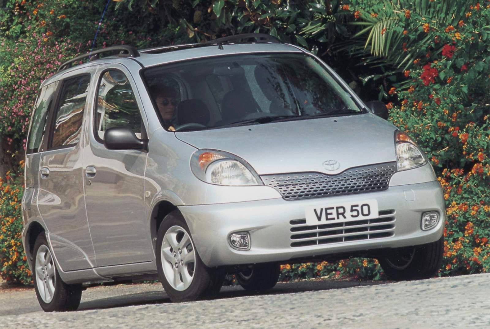 Used Toyota Yaris Verso (1999 - 2008) + Guide - Image 1