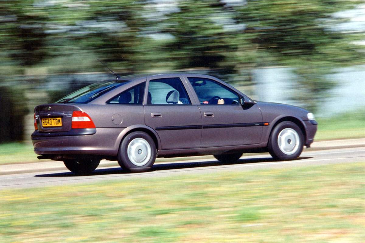 Used Vauxhall Vectra (2002 - 2005) + Guide - Image 1