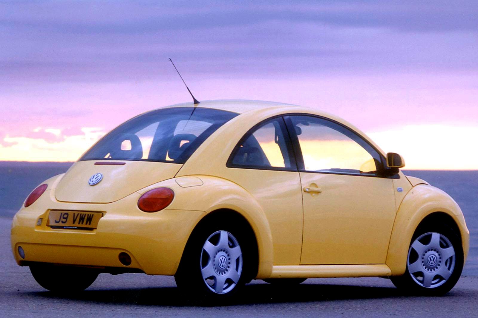 Used Volkswagen Beetle (1999 - 2011) + Guide - Image 1