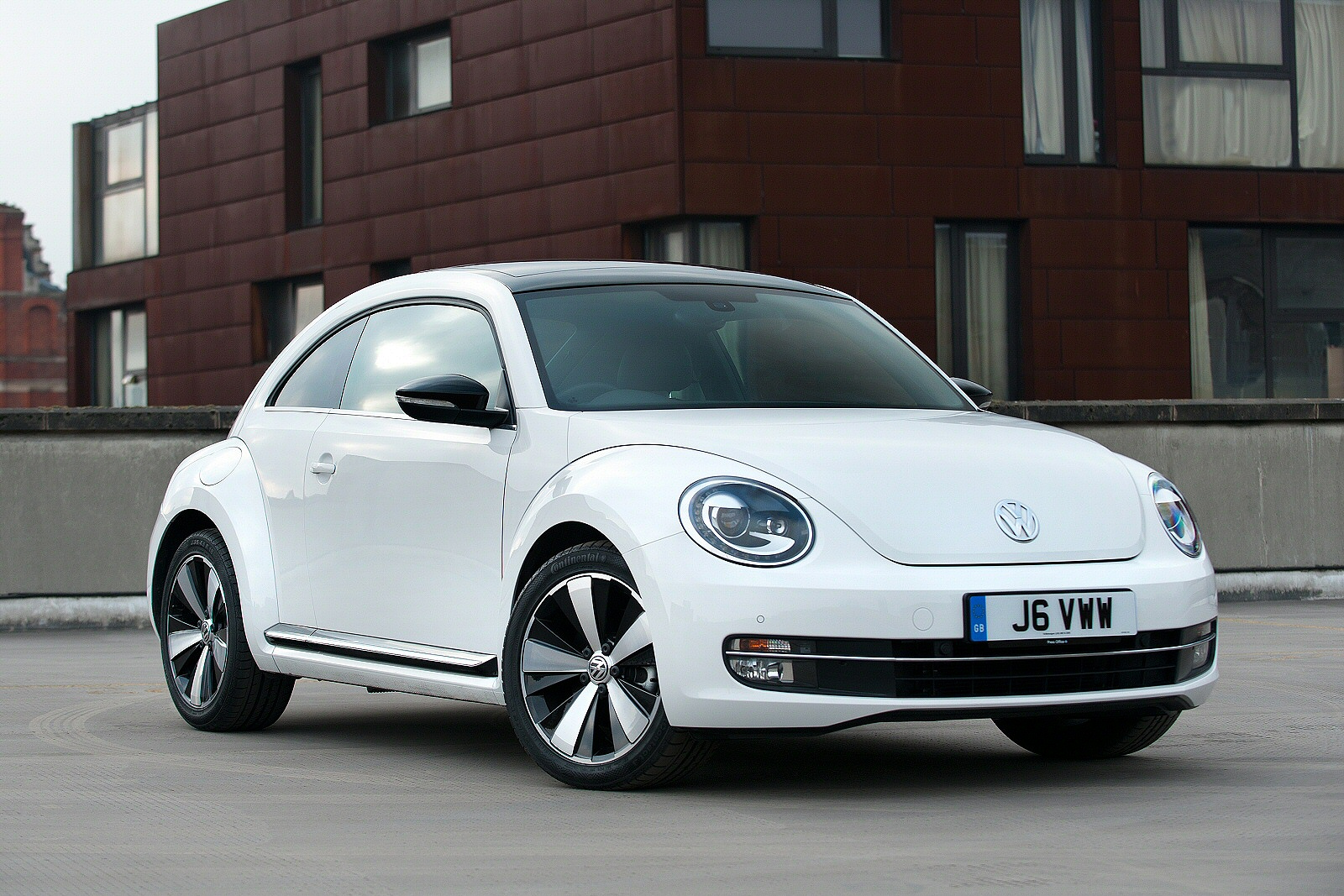 Used Volkswagen Beetle (2011 - 2019) + Guide - Image 1