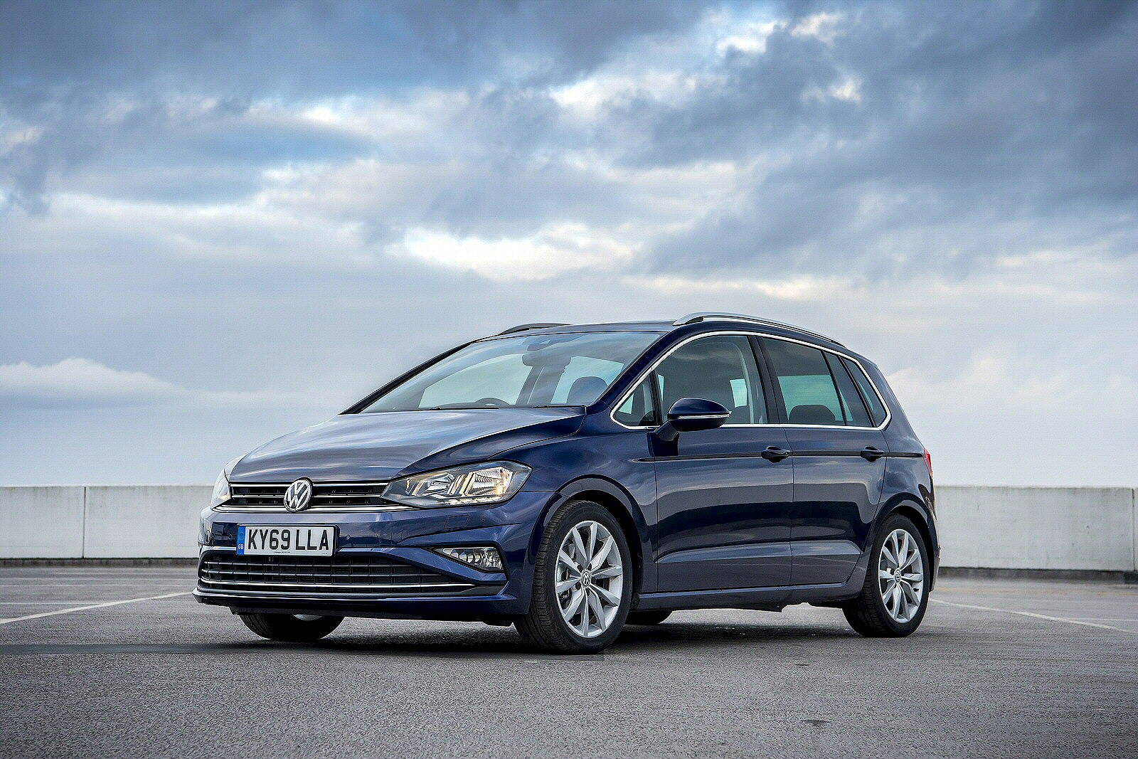 Used Volkswagen Golf SV (2018 - 2020) + Guide - Image 1