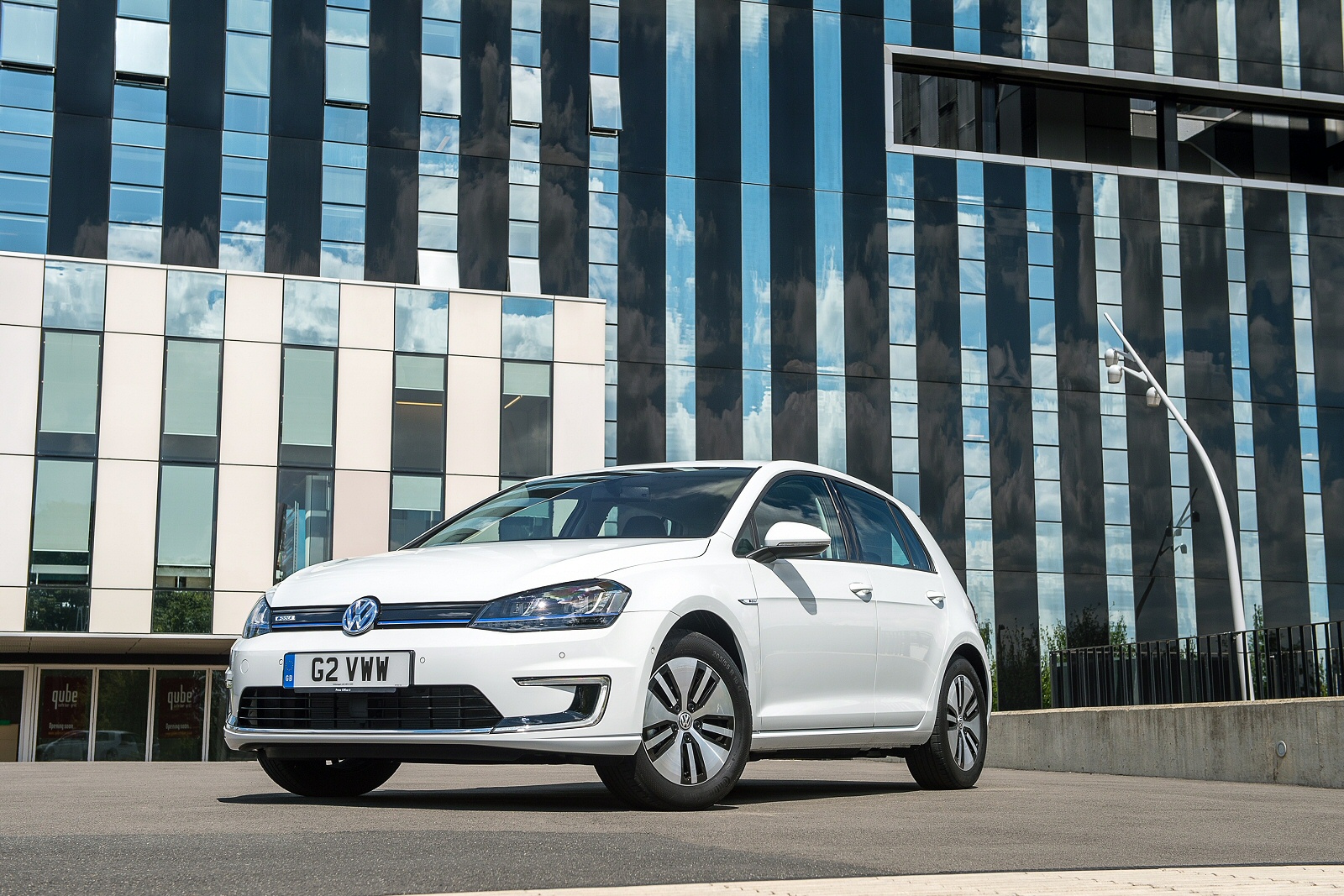 Used Volkswagen e-Golf (2014 - 2020) + Guide - Image 1