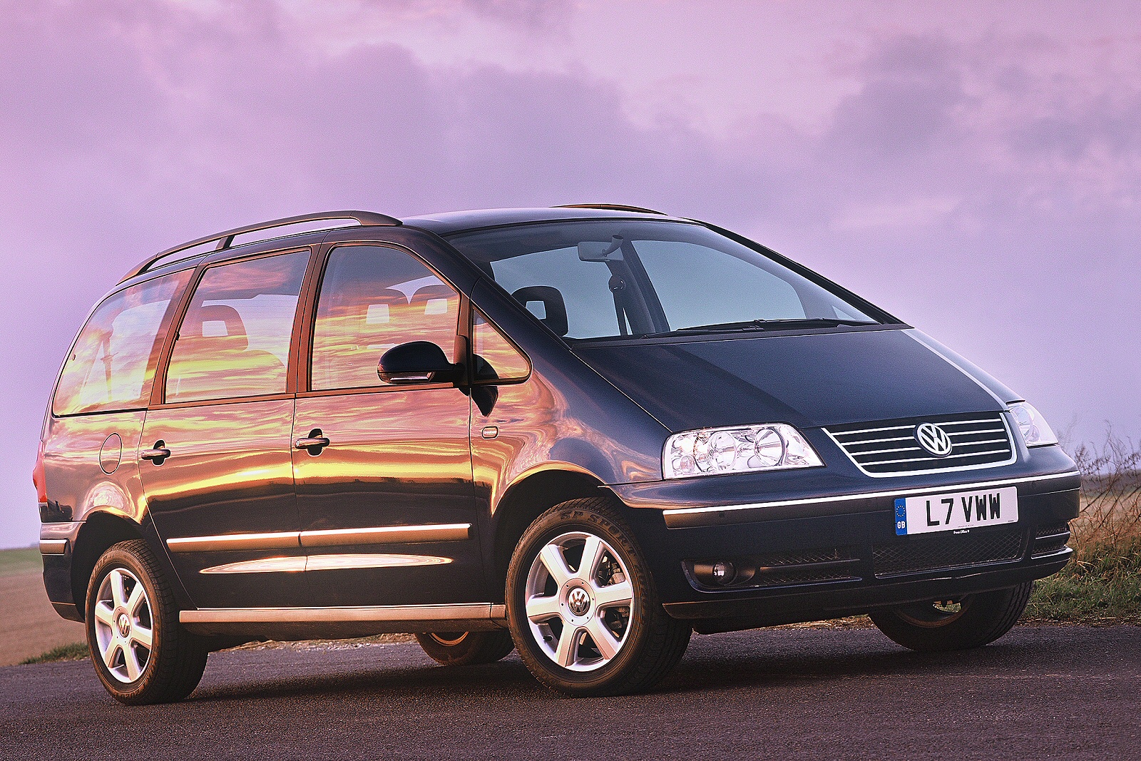 Used Volkswagen Sharan (2000 - 2010) + Guide - Image 1