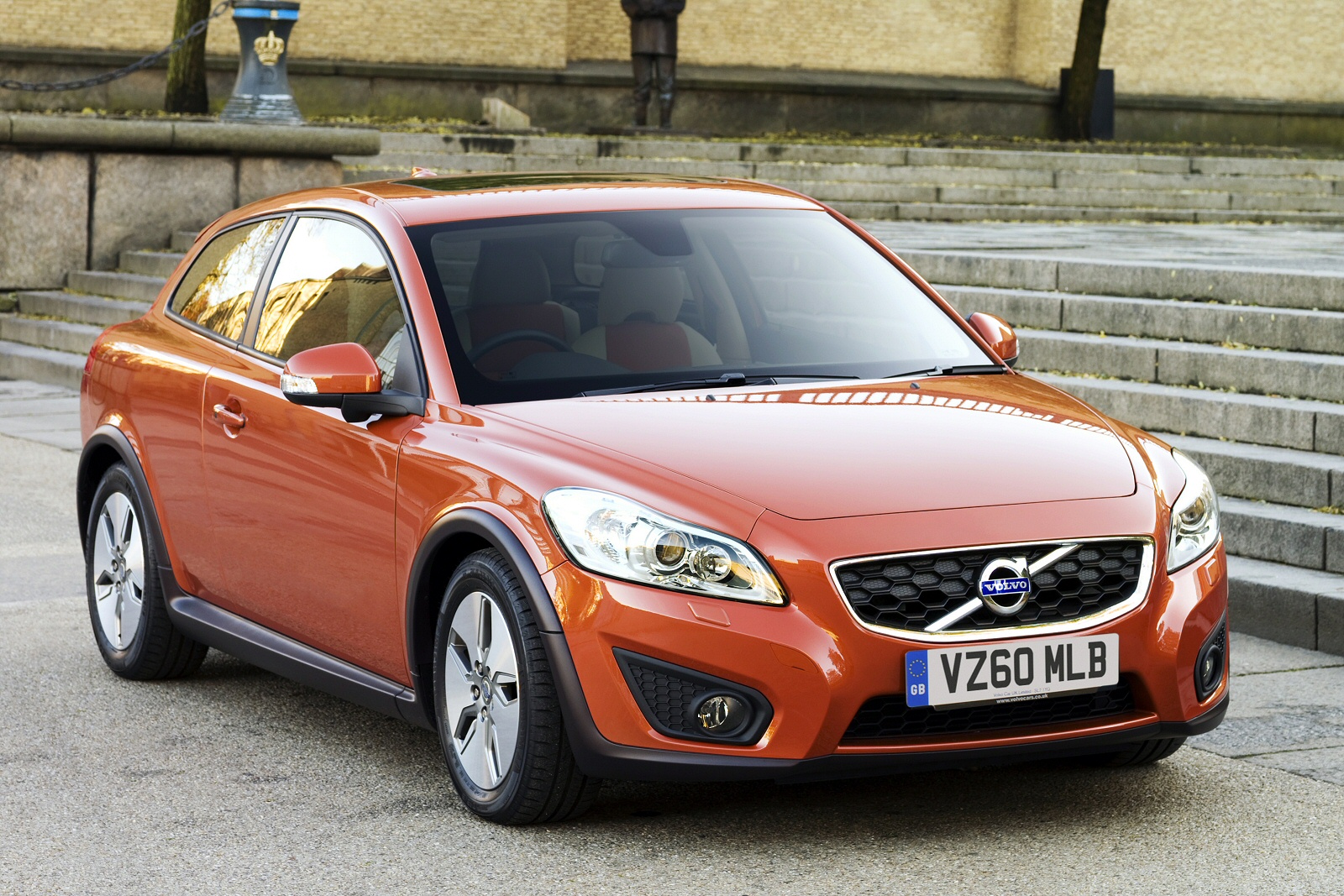 Used Volvo C30 (2010 - 2013) + Guide - Image 1