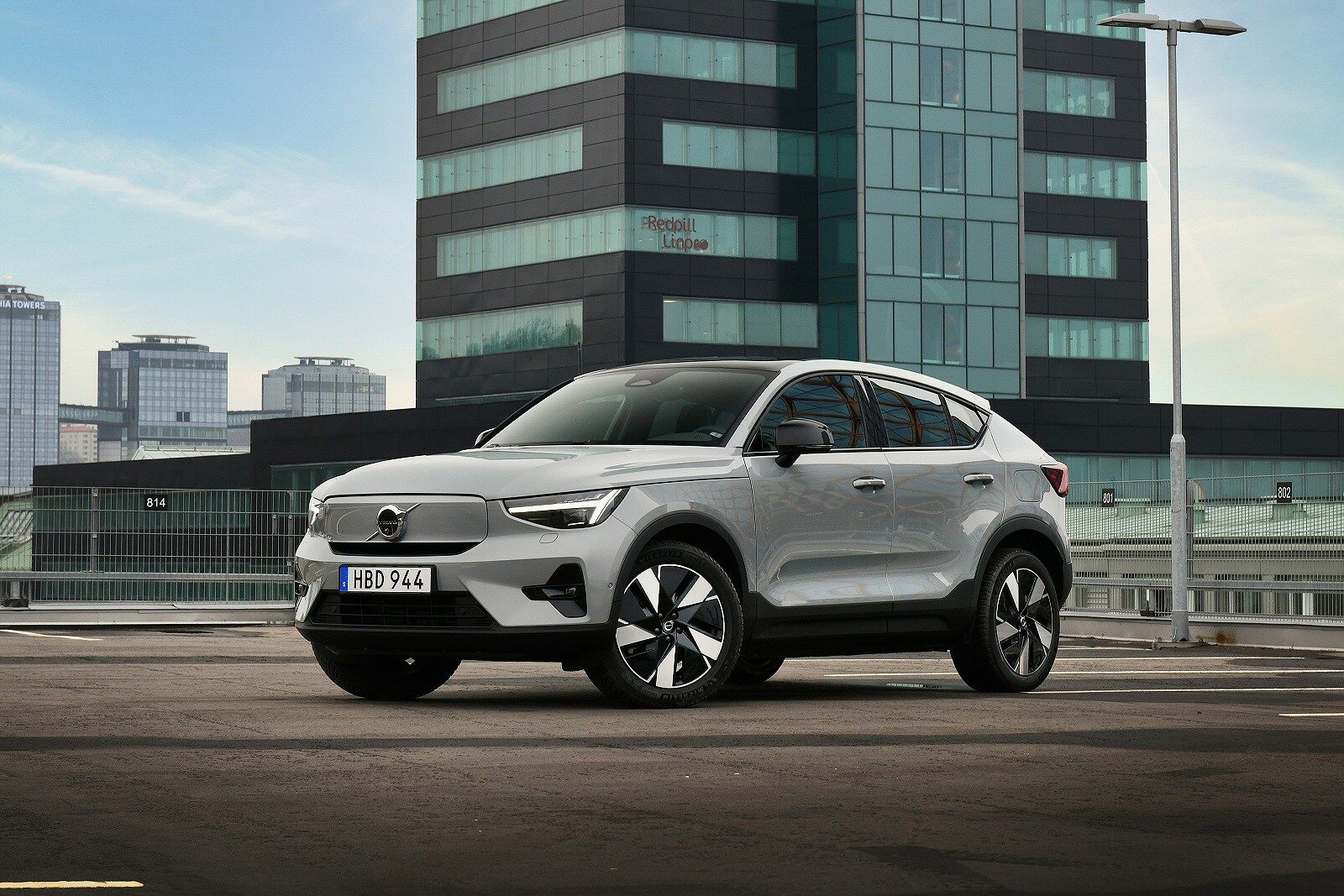 Used Volvo C40 Recharge (2022 - 2023) + Guide - Image 1