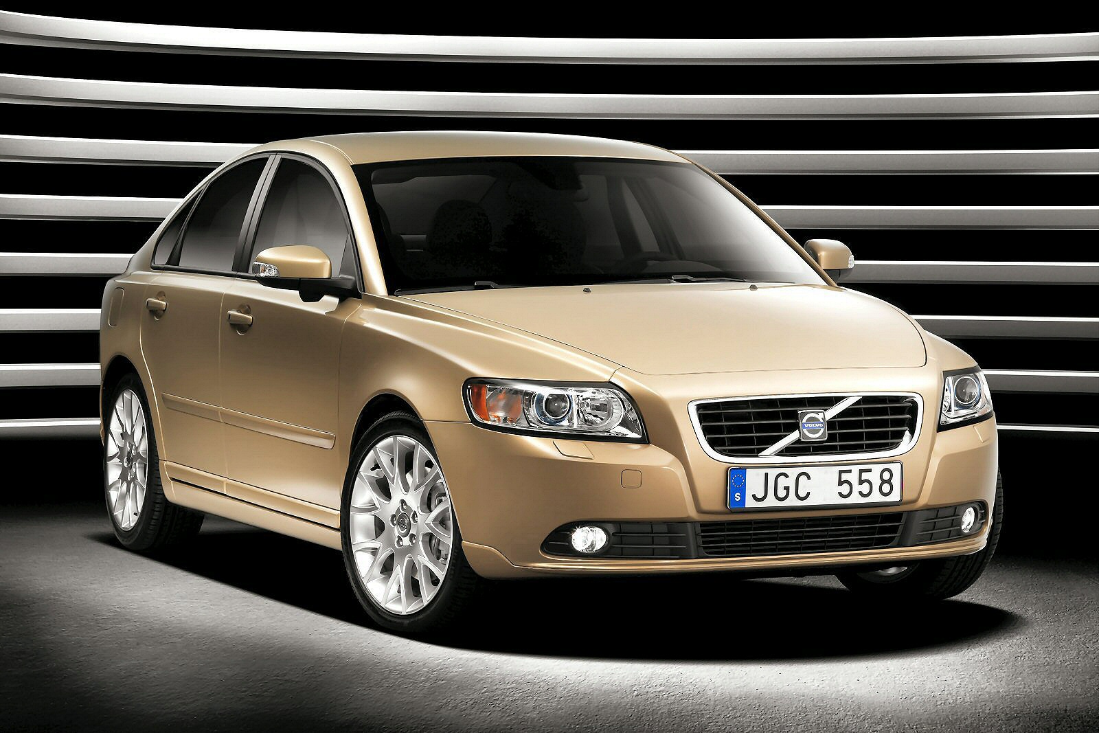 Used Volvo S40 (2004 - 2012) + Guide - Image 1