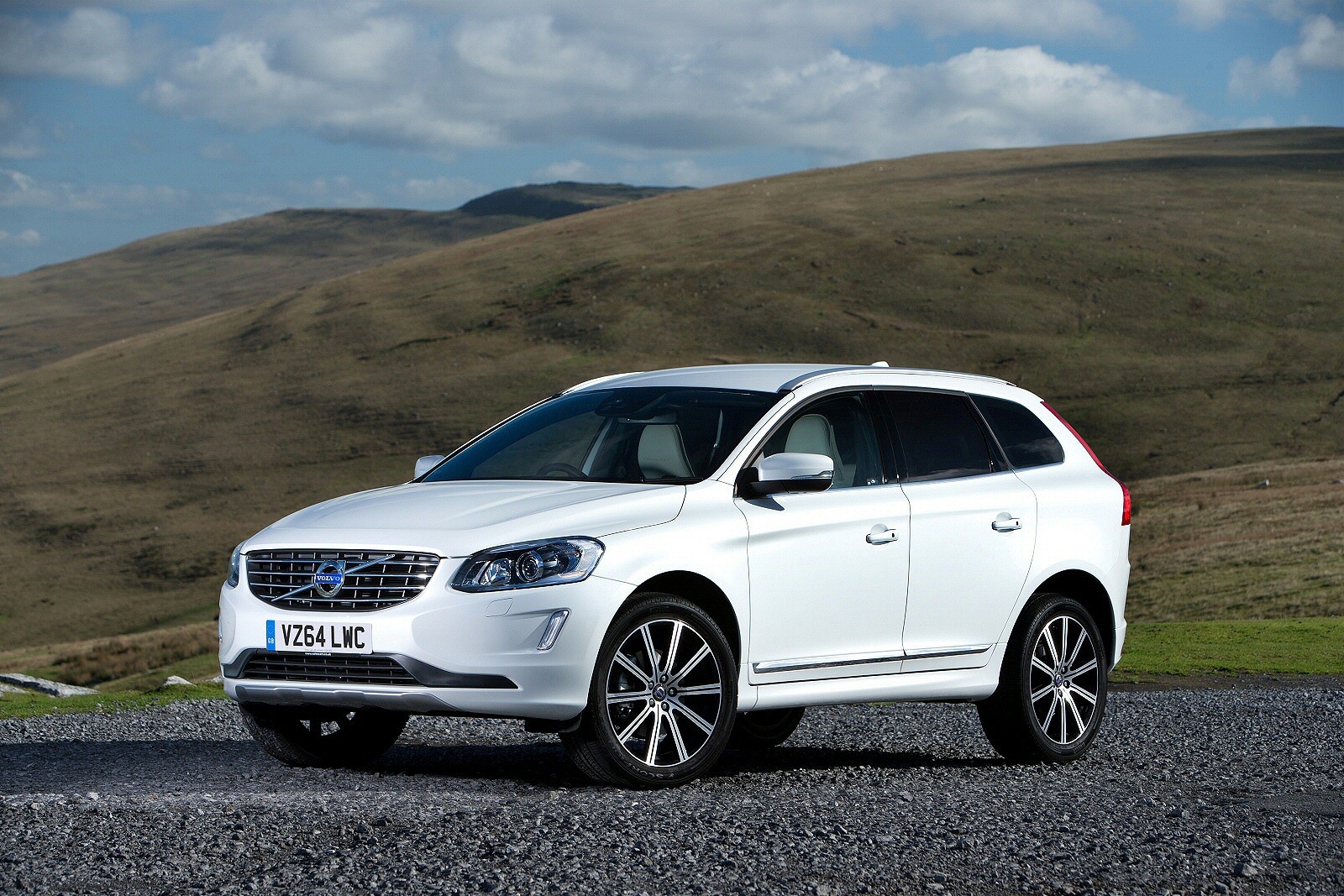 Used Volvo XC60 (2014 - 2017) + Guide - Image 1