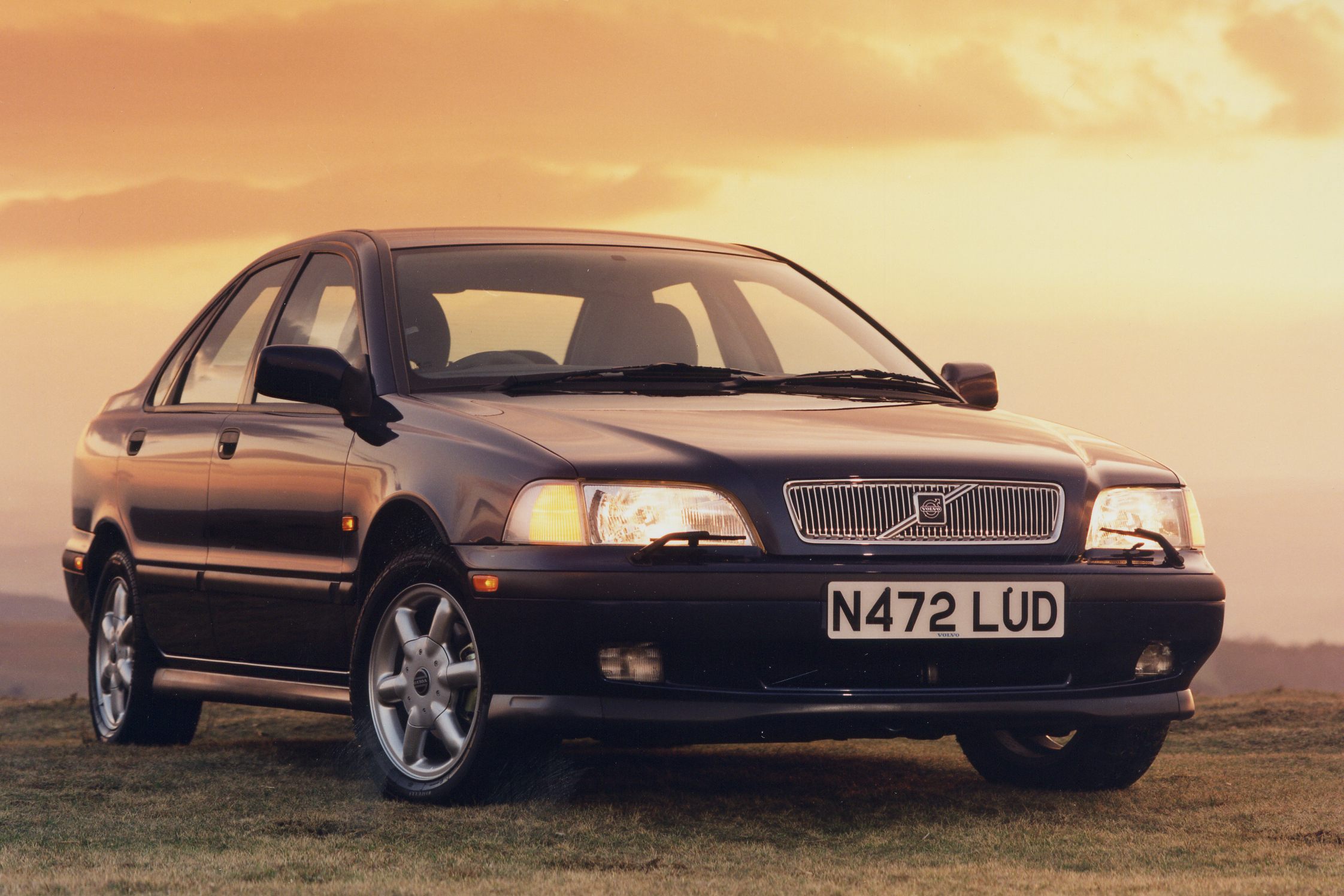 Used Volvo S40 (1996 - 2004) + Guide - Image 1