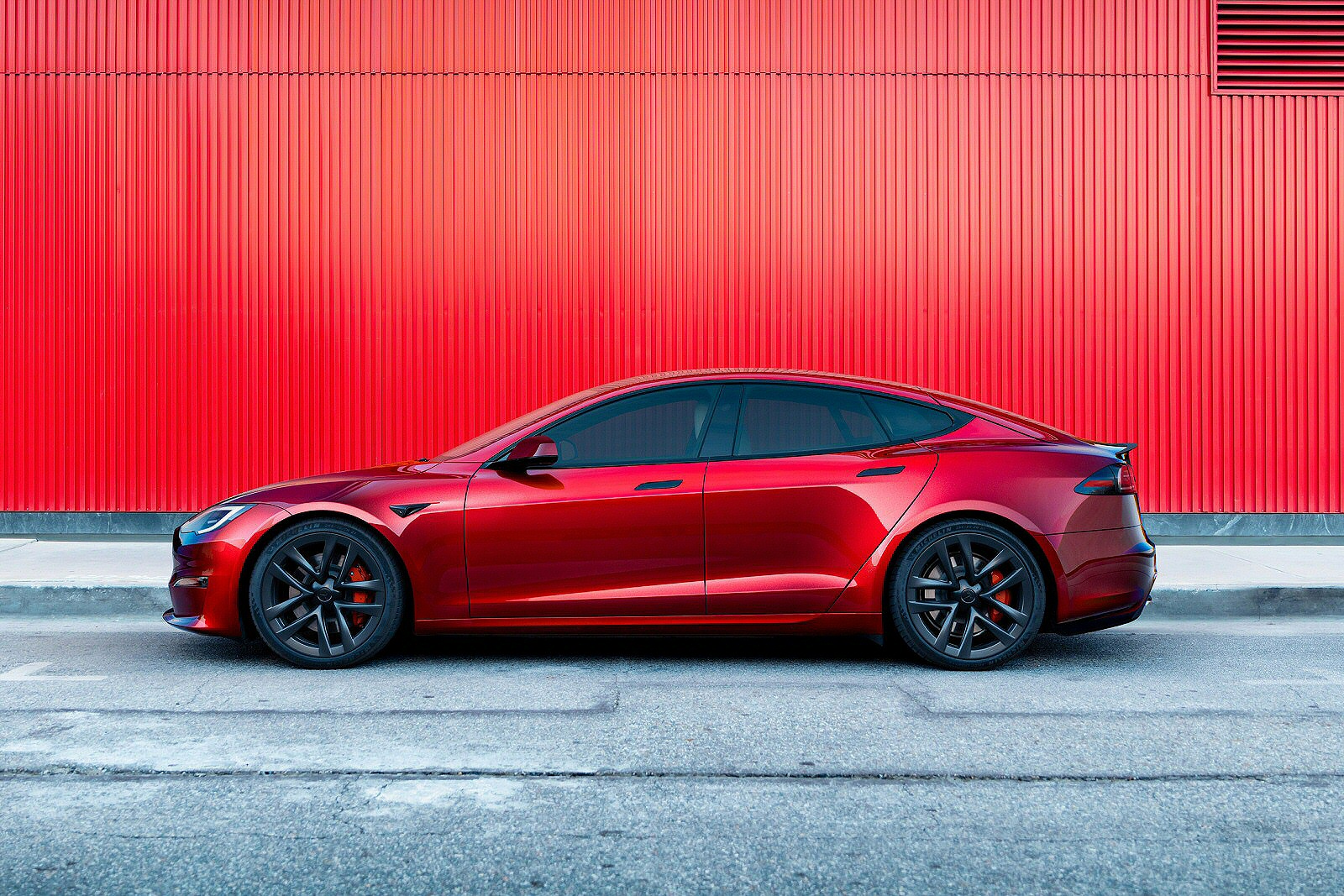 Used Tesla Model S (2023 - 2025) + Guide - Image 1