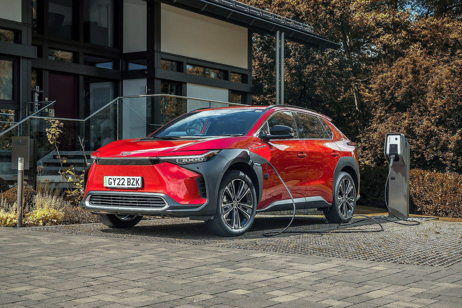 Used Toyota BZ4X (2021 - 2025) + Guide - Image 1