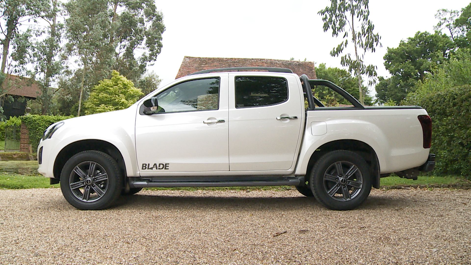 ISUZU D-MAX SPECIAL EDITION Electric Lease