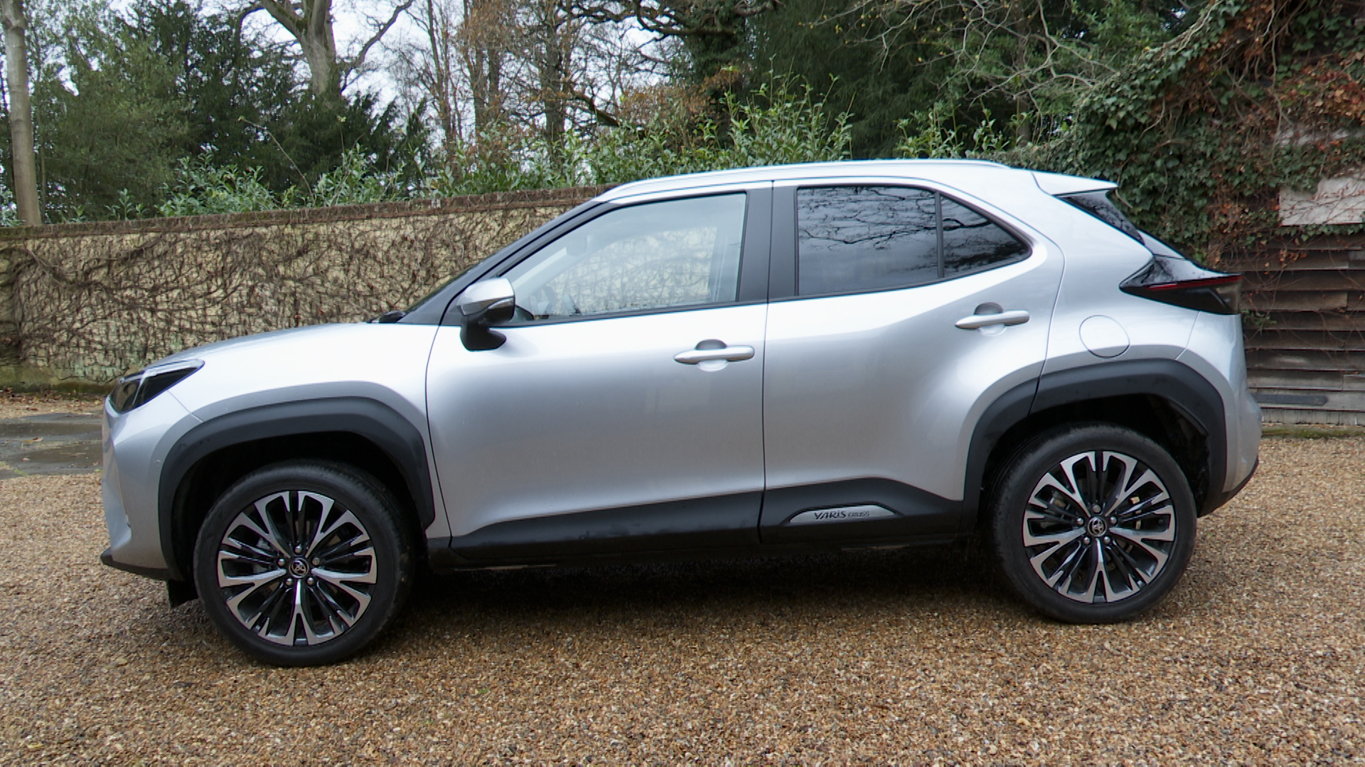 TOYOTA YARIS CROSS ESTATE SPECIAL EDITION Electric Lease