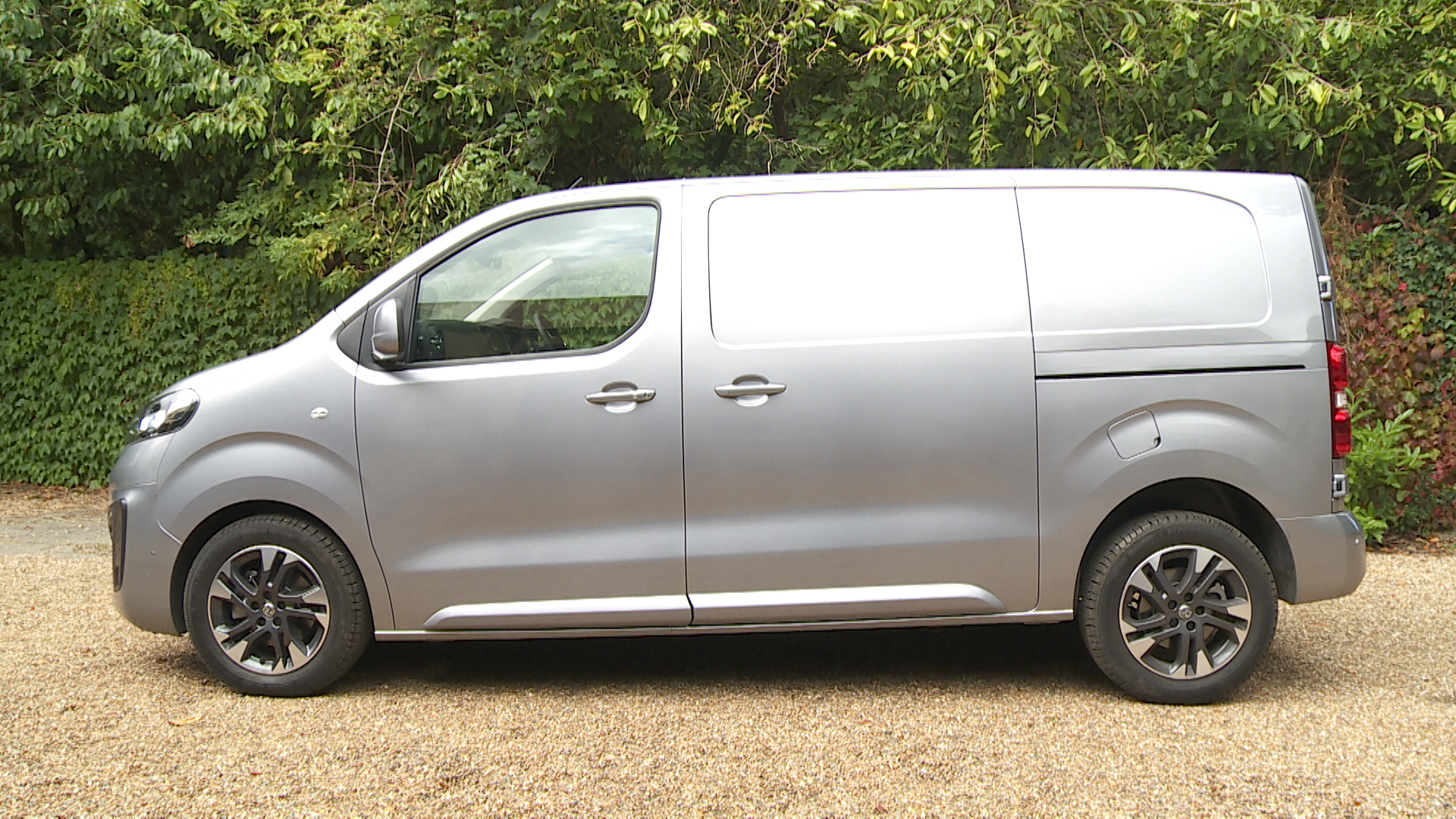 VAUXHALL VIVARO L2 DIESEL Electric Lease