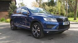 Volkswagen TOUAREG DIESEL ESTATE 3.0 V6 TDI 4Motion R-Line Tech 5dr Tip Auto